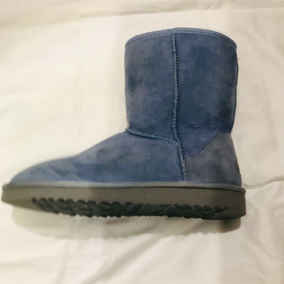 UGG’S BABY BLUE🥳 🌟RARE🌟 - Picture 6 of 10